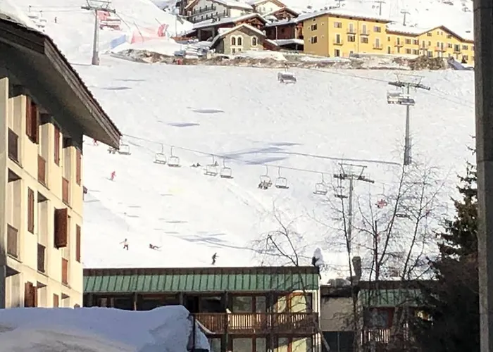 Piccolo Paradiso In Centro Cervinia Апартаменти *