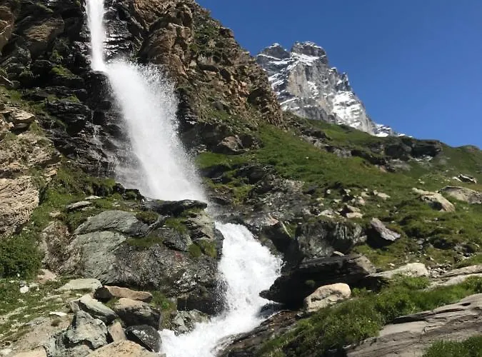Piccolo Paradiso In Centro Cervinia Брей-Червінія
